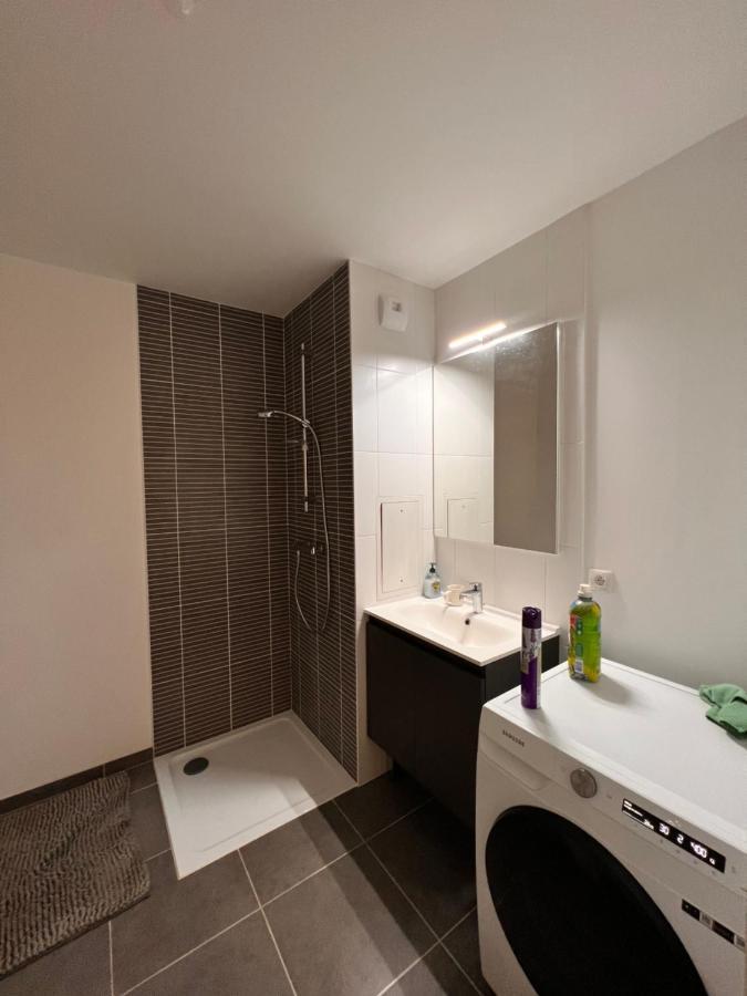 Chambre Privee Dans Un Appartement A 37 Min De Champs Elysees Sartrouville Bagian luar foto