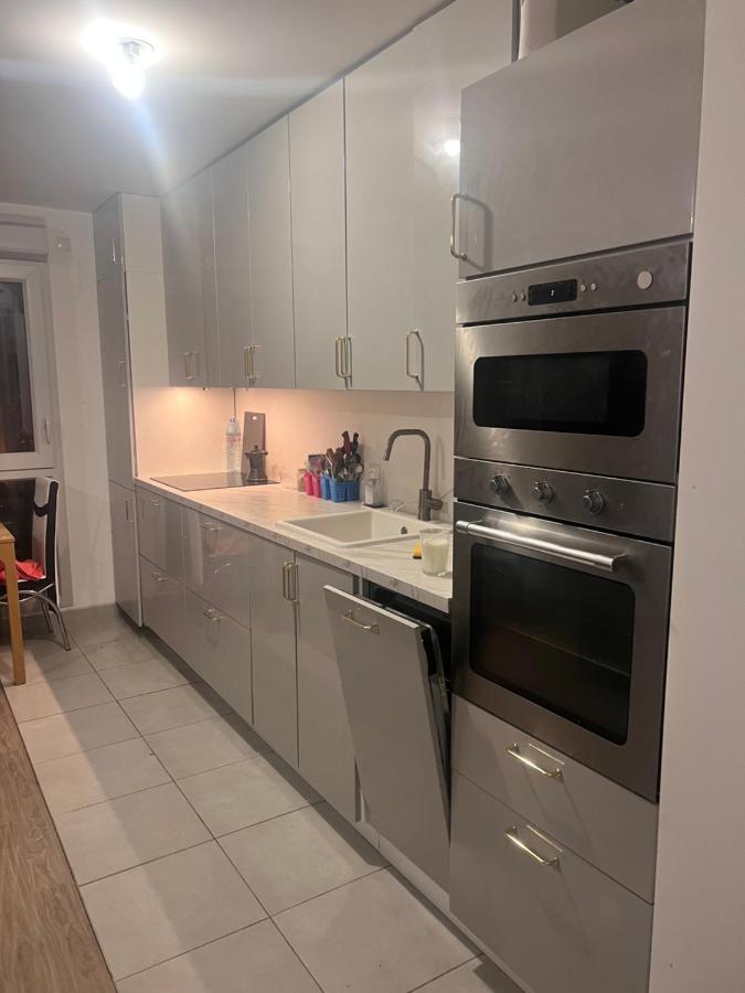 Chambre Privee Dans Un Appartement A 37 Min De Champs Elysees Sartrouville Bagian luar foto